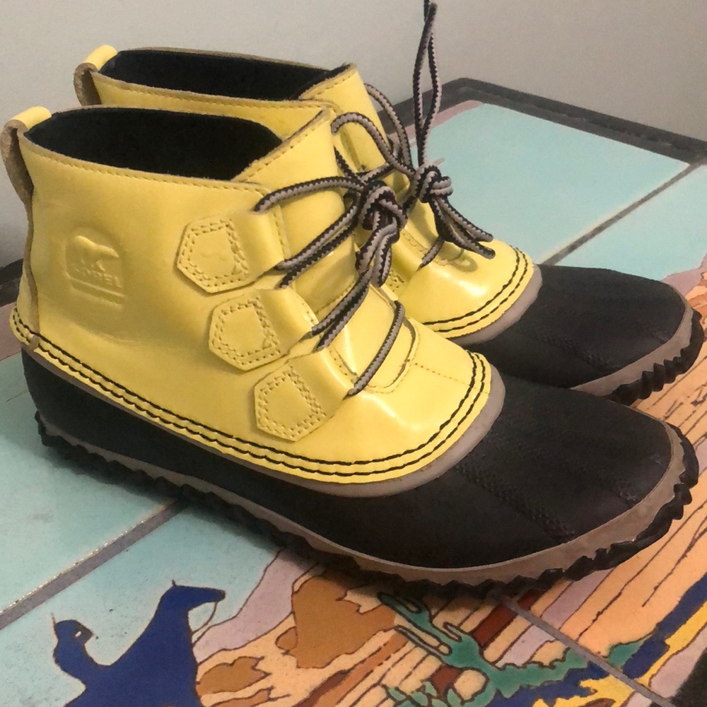 Sorel Out N About waterproof boots